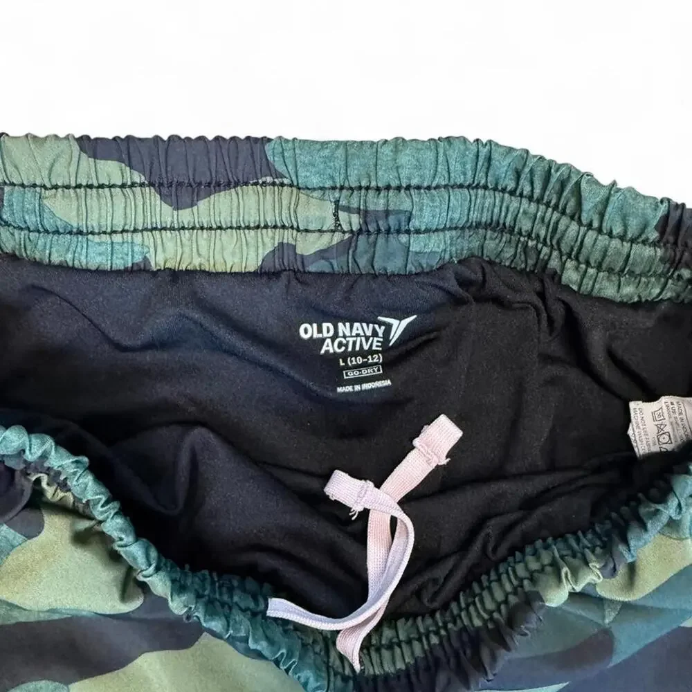 Old Navy Camo Shorts 10/12 Girls